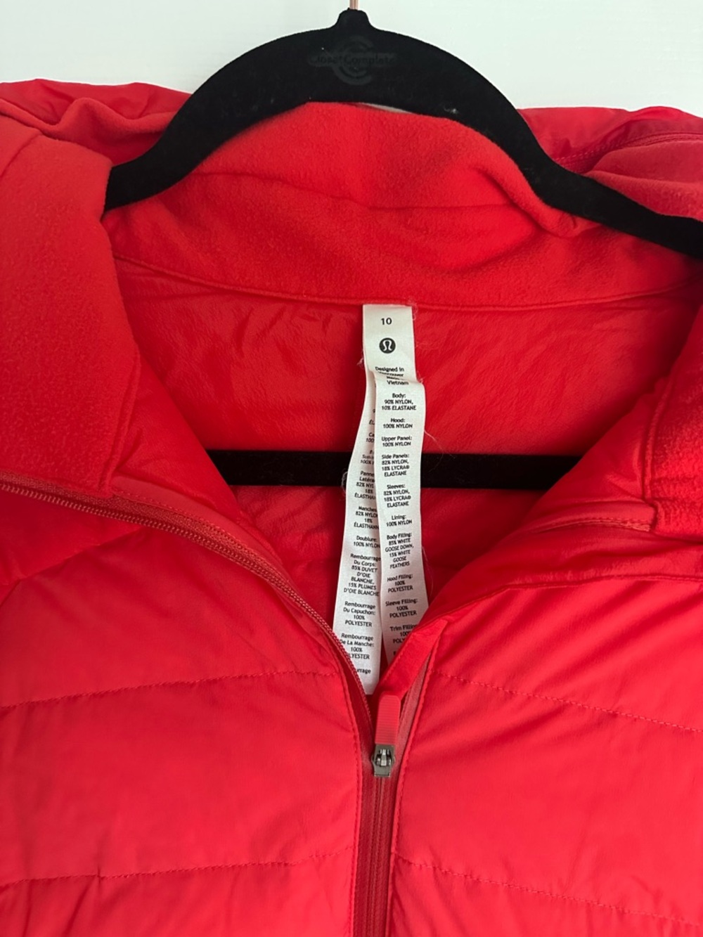 lululemon athletica Women's Red Hooded Puffer Jacket - Picture 5 of 9